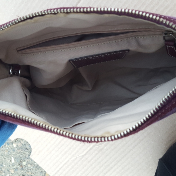 Like New Coach Signature Stripe Purple/ Violet Canvas crossbody bag w Hangtag - Picture 5 of 5